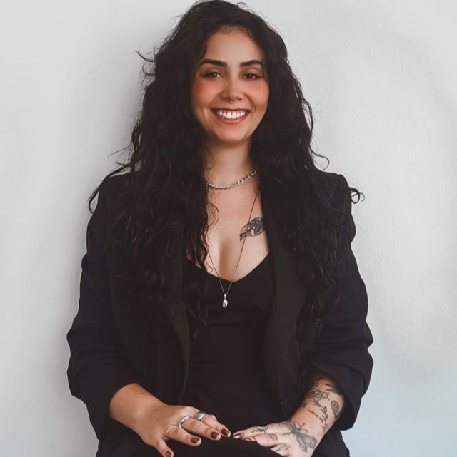 Heloísa, tatuadora do Heloisa Ink